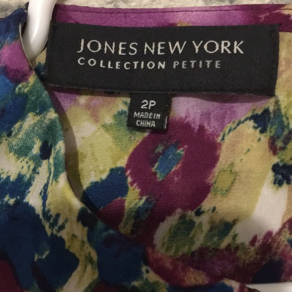 2/$10 Jones New York Collection Petite Blouse - Picture 2 of 5